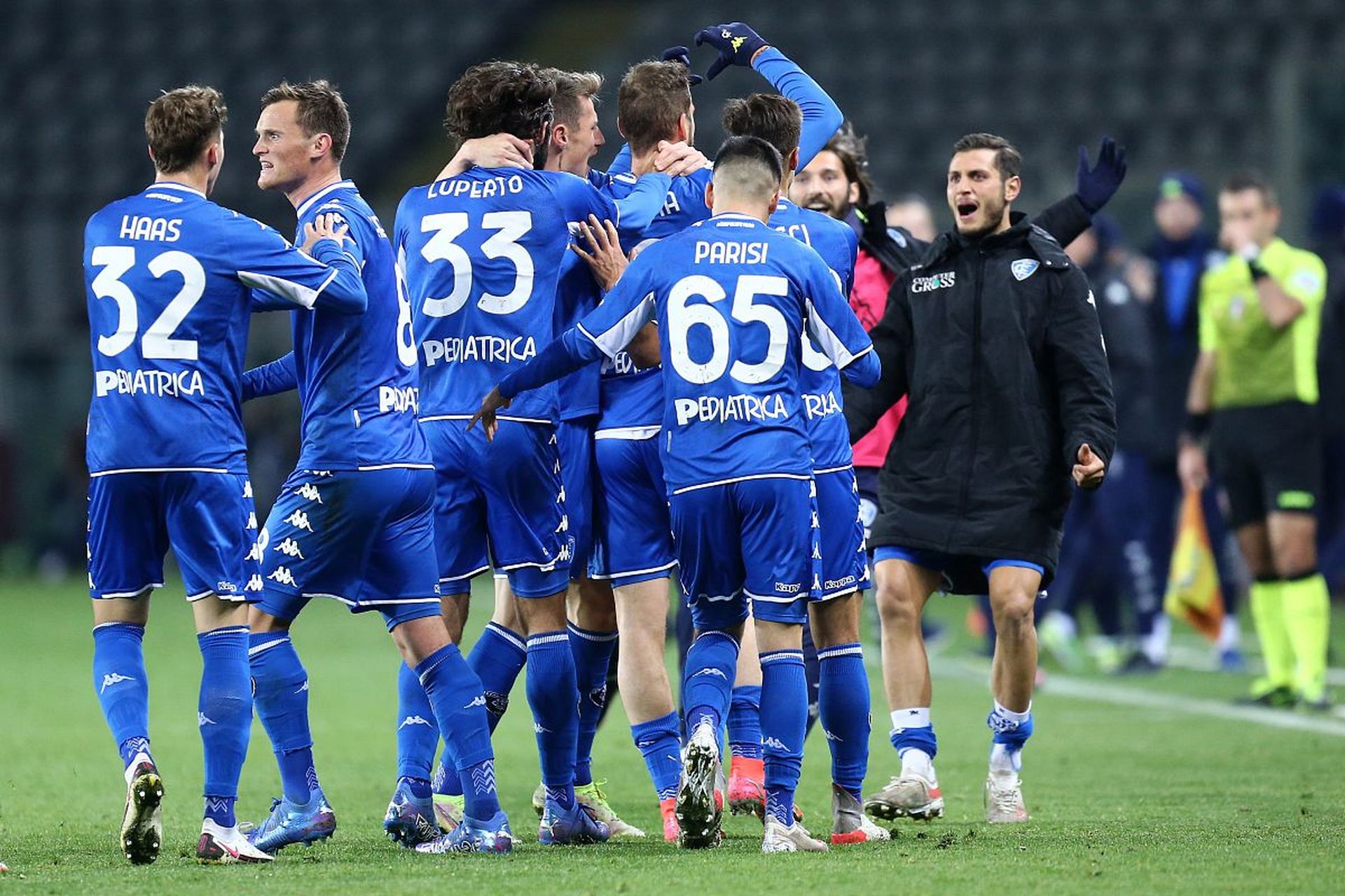 际教练和球 际教练和球