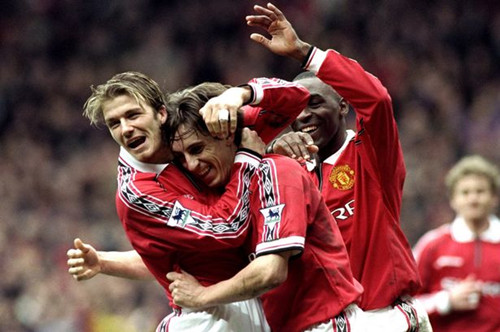 球迷压抑已 球迷压抑已